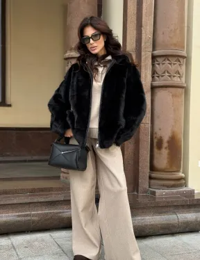 Черная норковая шуба с капюшоном