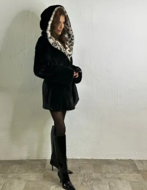 Черная норковая шуба, капюшон с принтом Louis Vuitton