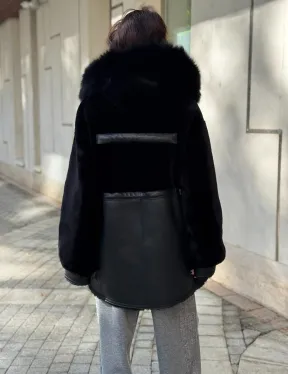 Черная дубленка с капюшоном