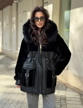Черная дубленка с капюшоном