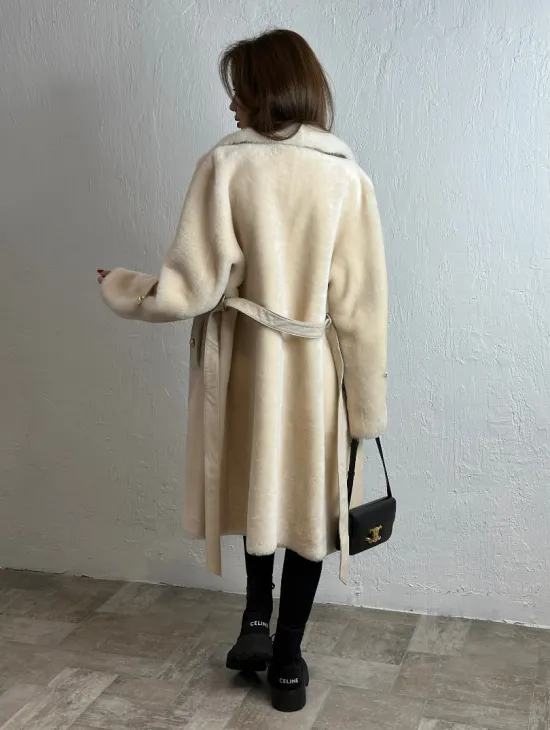 Дубленка из овчины с мехом норки - цвет молочный