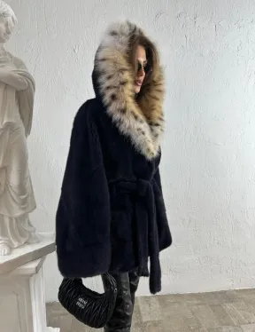 Летучая мышь норка с капюшоном из меха рыси - цвет инфинити