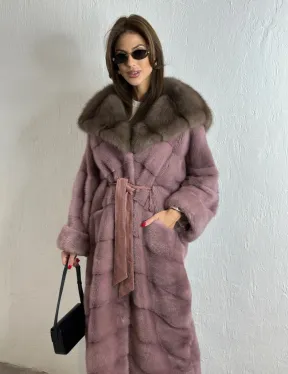Норковая шуба с капюшоном из меха куницы - цвет пудра
