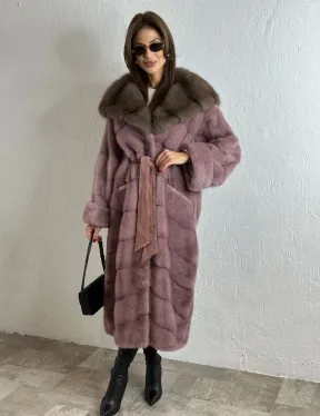 Норковая шуба с капюшоном из меха куницы - цвет пудра