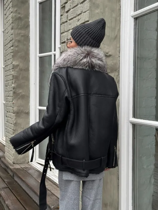 Дубленка из натуральной овчины с воротником чернобурой лисы