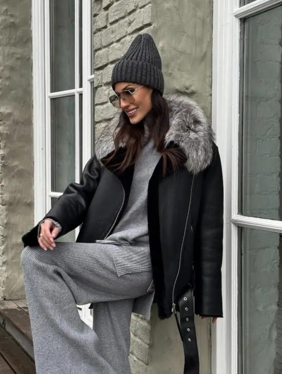 Дубленка из натуральной овчины с воротником чернобурой лисы