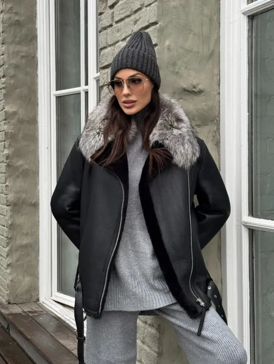 Дубленка из натуральной овчины с воротником чернобурой лисы
