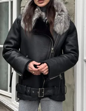 Дубленка из натуральной овчины с воротником чернобурой лисы