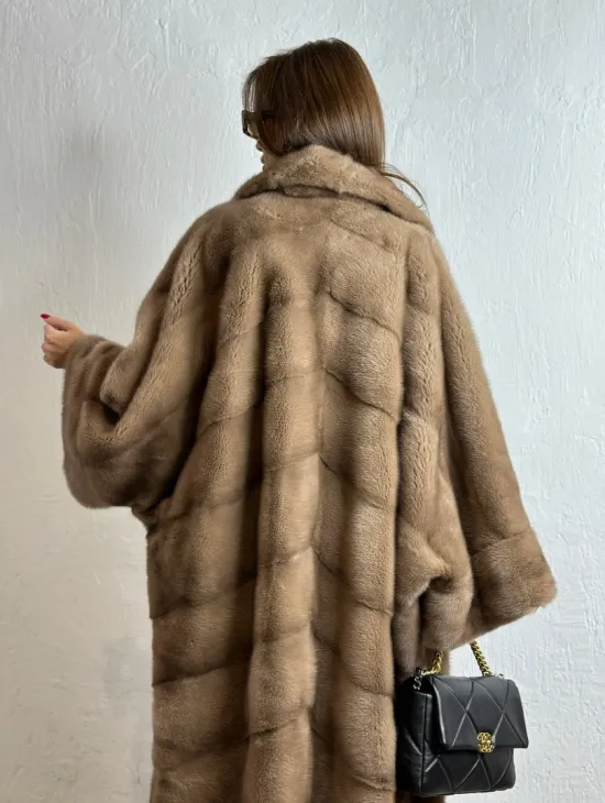 Роскошное манто из аукционной норки - цвет пастель