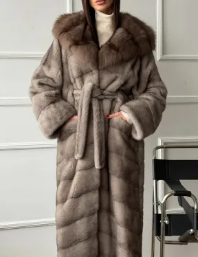 Шуба норковая с капюшоном куница - цвет светло-серый