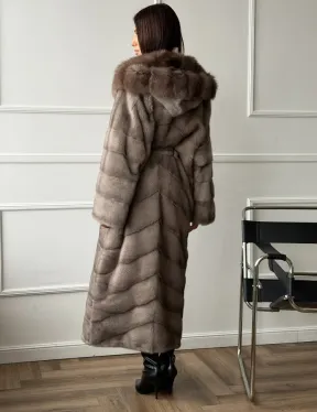 Шуба норковая с капюшоном куница - цвет светло-серый