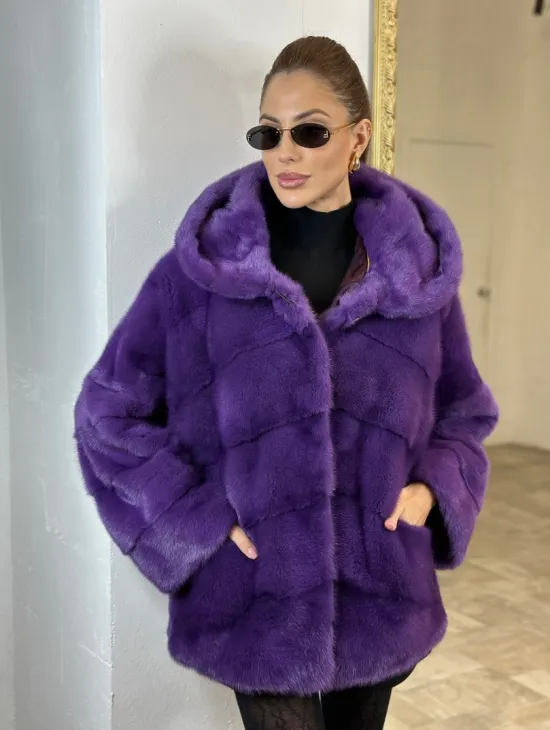 Паркет шуба с капюшоном - фиолетовый цвет