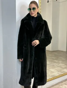 Элегантное пальто из плюшевой норки VELVET - цвет черно-зеленый