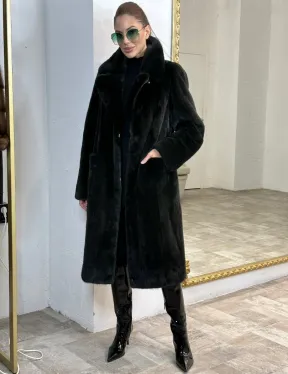 Элегантное пальто из плюшевой норки VELVET - цвет черно-зеленый