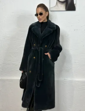 Классическое норковое пальто с английским воротником, поясом и шлицей