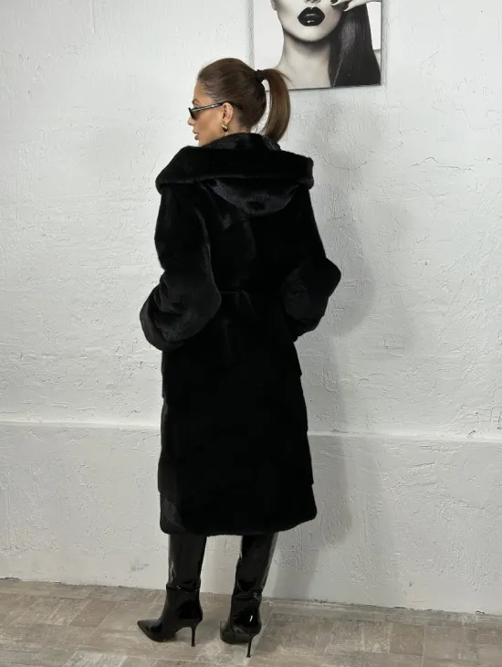Черная шуба из импортной норки с капюшоном