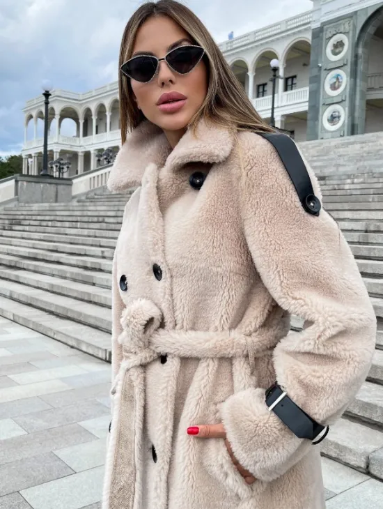 Шуба из натуральной овчины - цвет молочный