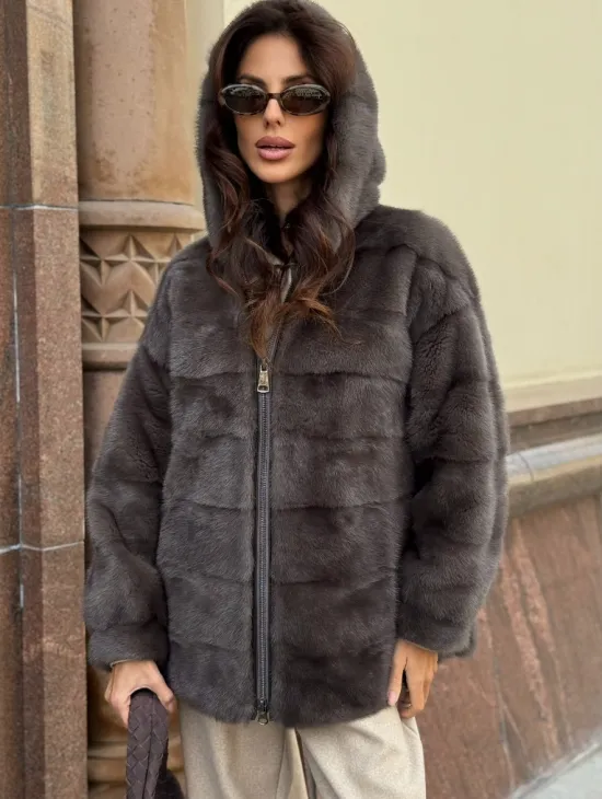 Бомбер из меха норки с капюшоном - цвет мокко