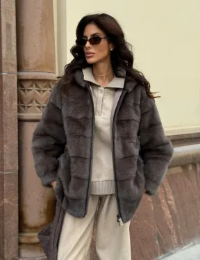 Бомбер из меха норки с капюшоном - цвет мокко