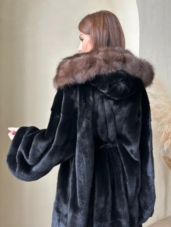 Норка BLACKGLAMA кимоно с капюшоном куница