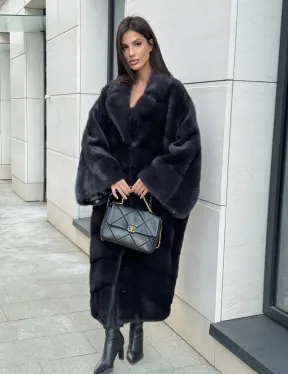 Манто из аукционной норки в цвете графит