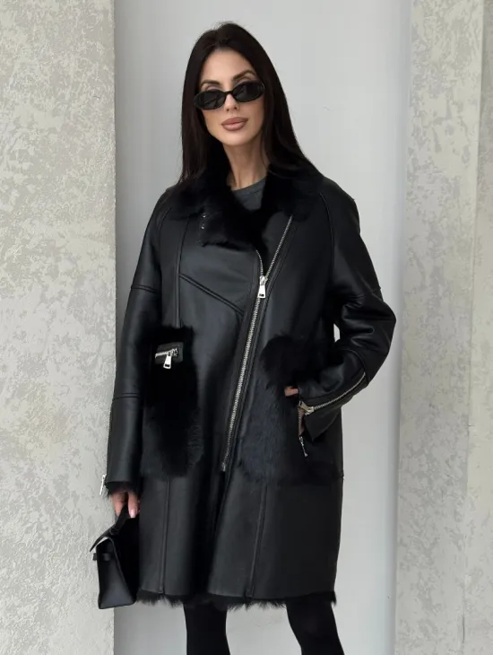 Черная дубленка на тоскане