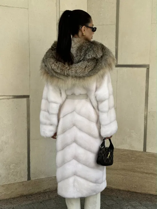 Норка кимоно с капюшоном рысь