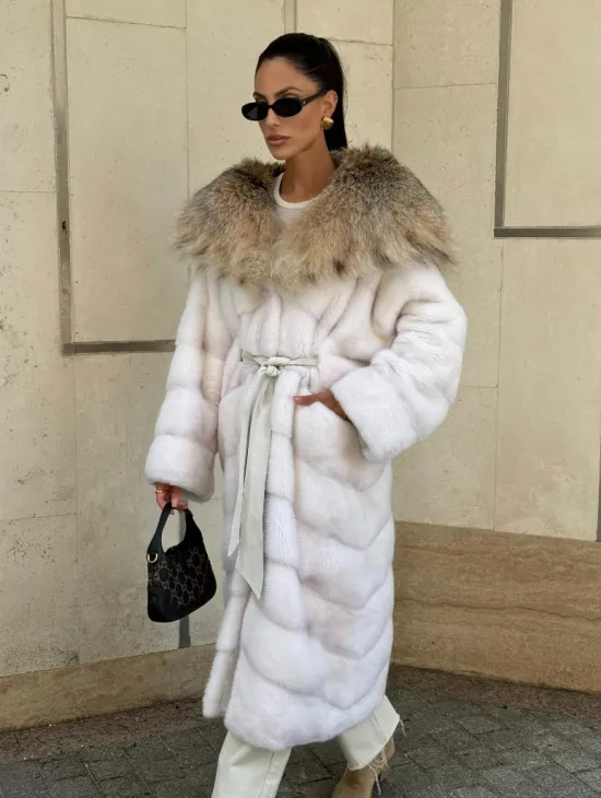 Норка кимоно с капюшоном рысь