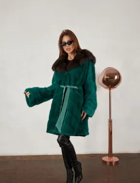 Норковая шуба с капюшоном из меха куницы - цвет темный изумруд