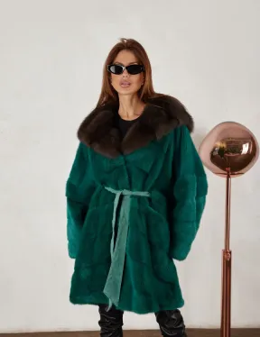 Норковая шуба с капюшоном из меха куницы - цвет темный изумруд