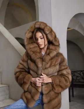 Шуба из куницы с капюшоном