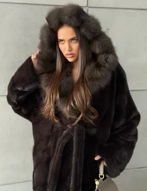 Шуба норковая с капюшоном из меха куницы - цвет уголь