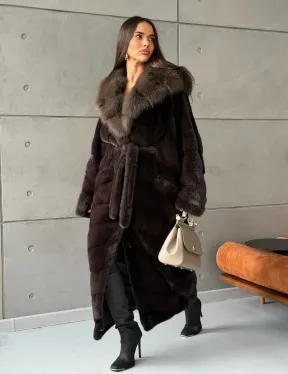 Шуба норковая с капюшоном из меха куницы - цвет уголь