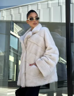 Короткая норковая шуба с английским воротником - цвет ваниль