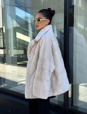 Короткая норковая шуба с английским воротником - цвет ваниль