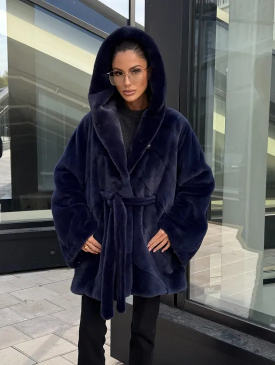 Шуба летучая мышь с капюшоном цвет аквамарин - паркетная раскладка