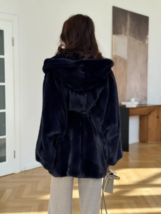 Шуба летучая мышь с капюшоном цвет аквамарин - паркетная раскладка