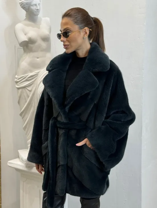 Шуба летучая мышь английский воротник, паркет мех NAFA - цвет черный изумруд