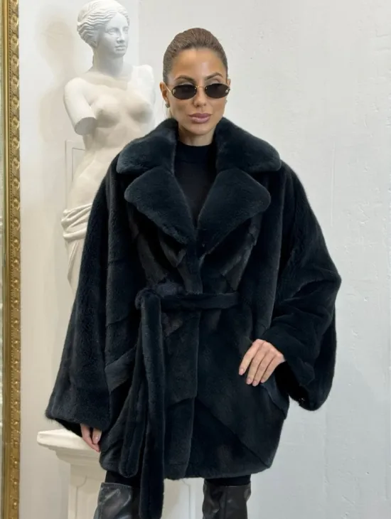 Шуба летучая мышь английский воротник, паркет мех NAFA - цвет черный изумруд