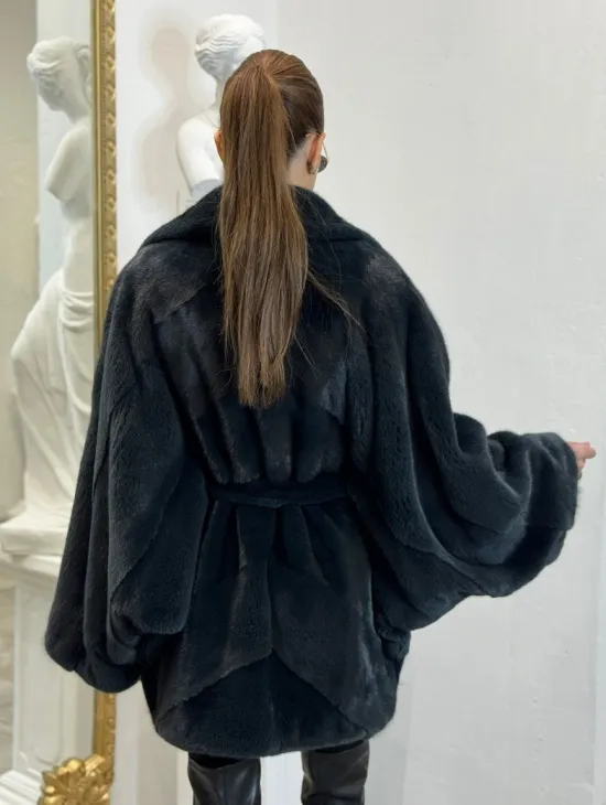 Шуба летучая мышь английский воротник, паркет мех NAFA - цвет черный изумруд