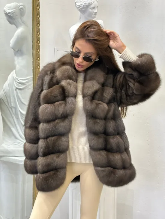 Стильный жакет из меха соболя