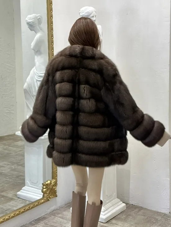 Стильный жакет из меха соболя