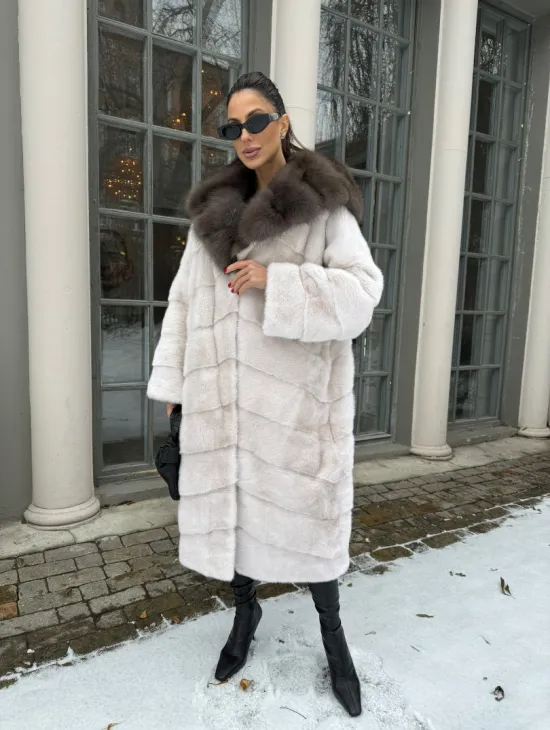 Норковое кимоно с капюшоном из меха куницы - цвет жемчуг