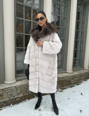 Норковое кимоно с капюшоном из меха куницы - цвет жемчуг