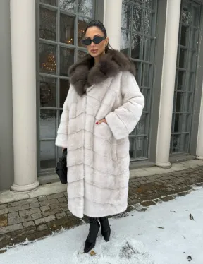 Норковое кимоно с капюшоном из меха куницы - цвет жемчуг