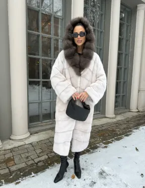 Норковое кимоно с капюшоном из меха куницы - цвет жемчуг