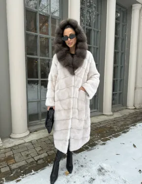 Норковое кимоно с капюшоном из меха куницы - цвет жемчуг