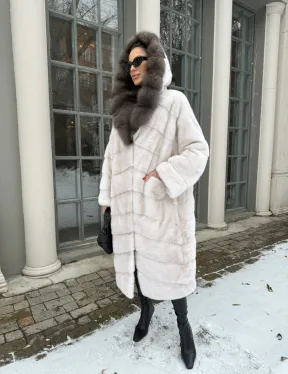 Норковое кимоно с капюшоном из меха куницы - цвет жемчуг