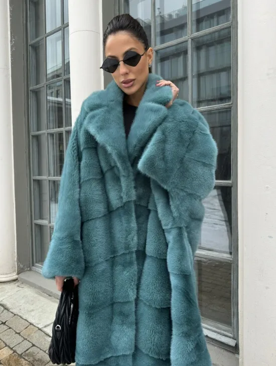 Шуба из меха норки в стиле Oversize - цвет тиффани