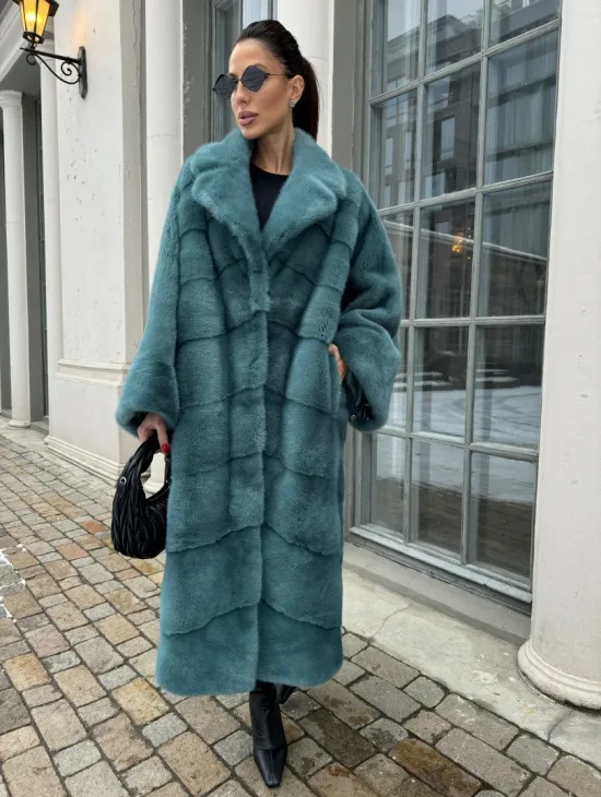 Шуба из меха норки в стиле Oversize - цвет тиффани